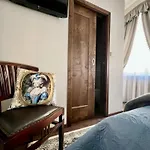 غولدن إيدج براغ