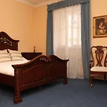 فندق غولدن إيدج 3*