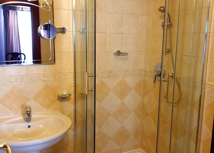 Golden Age Hotel 3*